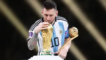 هل حقا سينتقل النجم ليونيل ميسي الى فريق الهلال السعودي؟